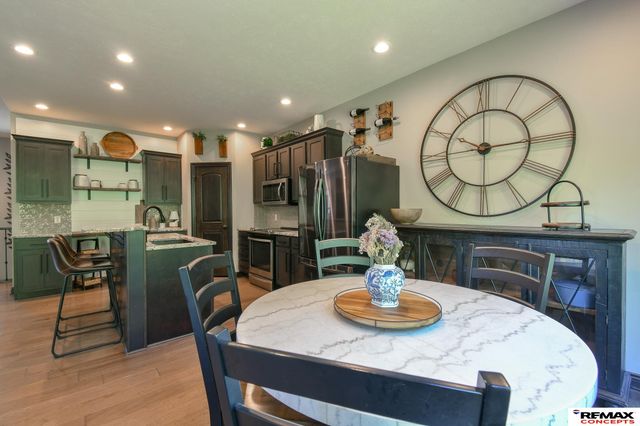 7535 S 77th Street, Lincoln, NE 68516