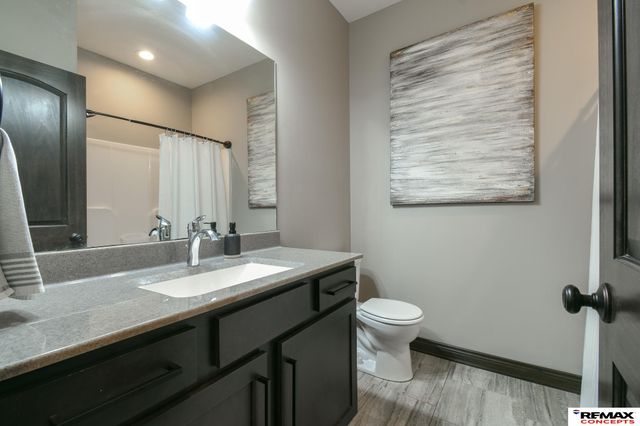 7535 S 77th Street, Lincoln, NE 68516