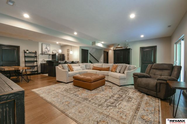 7535 S 77th Street, Lincoln, NE 68516