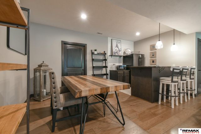 7535 S 77th Street, Lincoln, NE 68516