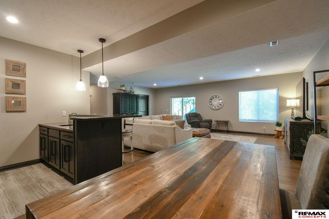 7535 S 77th Street, Lincoln, NE 68516