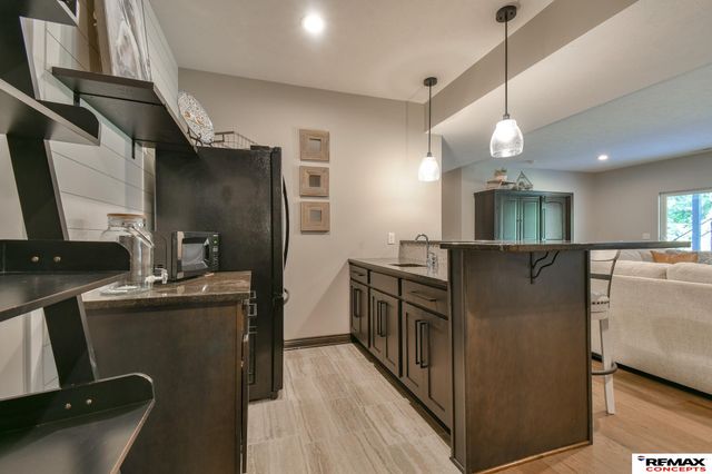 7535 S 77th Street, Lincoln, NE 68516