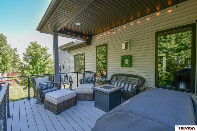 7535 S 77th Street, Lincoln, NE 68516