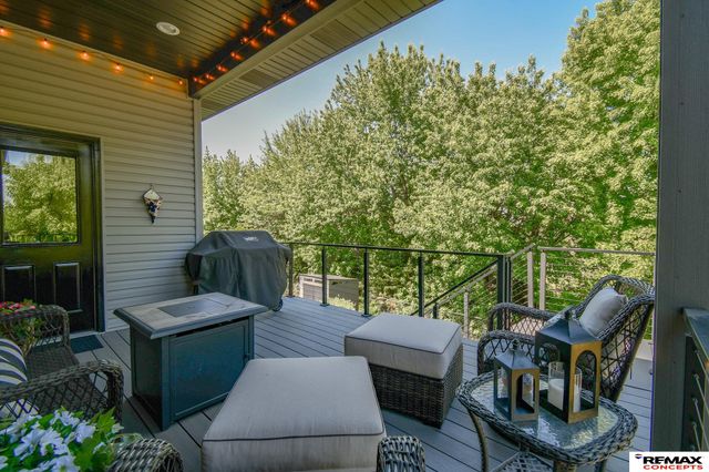 7535 S 77th Street, Lincoln, NE 68516