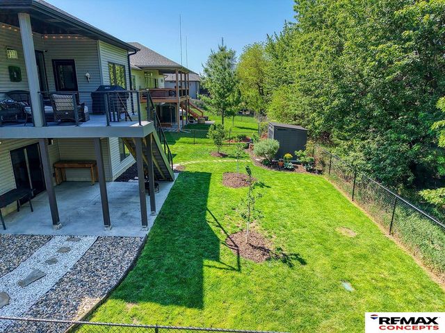 7535 S 77th Street, Lincoln, NE 68516