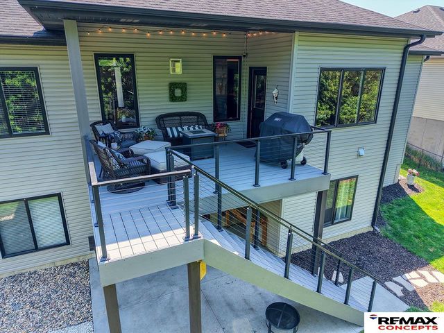 7535 S 77th Street, Lincoln, NE 68516