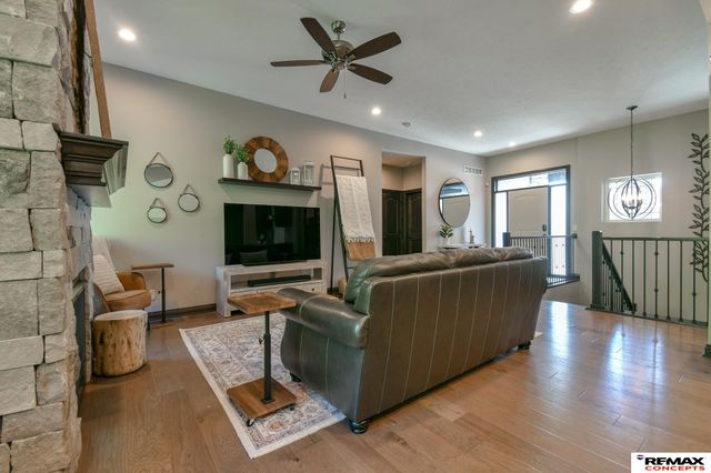 7535 S 77th Street, Lincoln, NE 68516