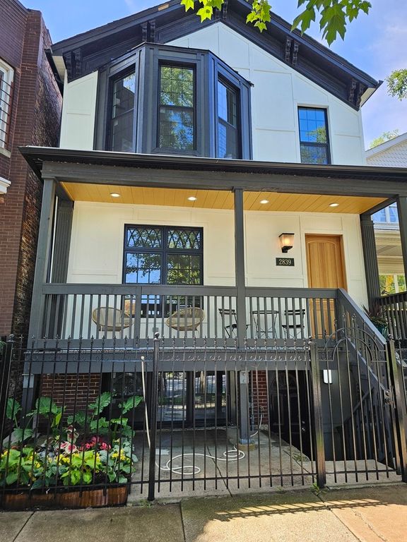 2839 W Monroe Street, Chicago, IL 60612