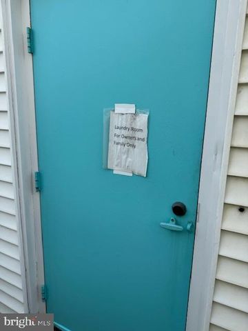7806 Seaview Ave Apt 4, Wildwood, NJ 08260