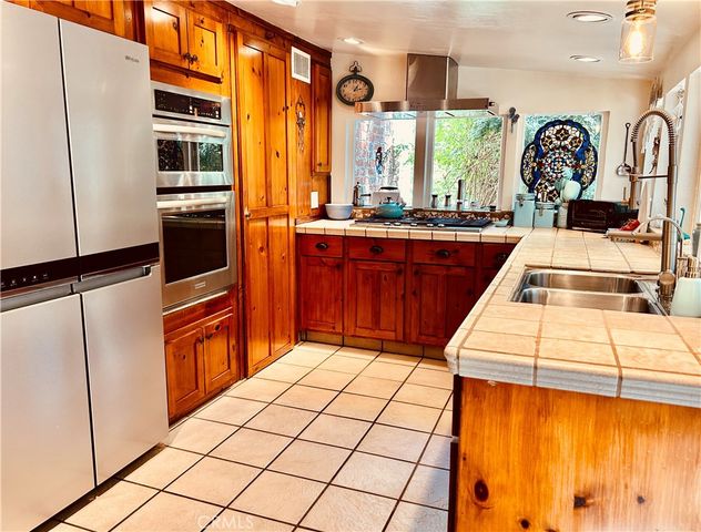 23230 Raymond, Chatsworth, CA 91311