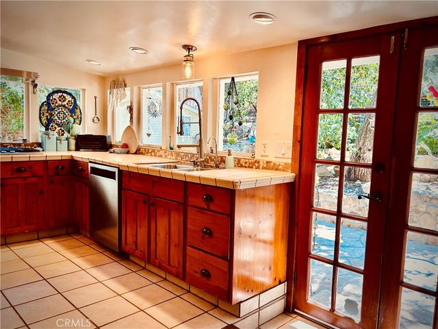 23230 Raymond, Chatsworth, CA 91311