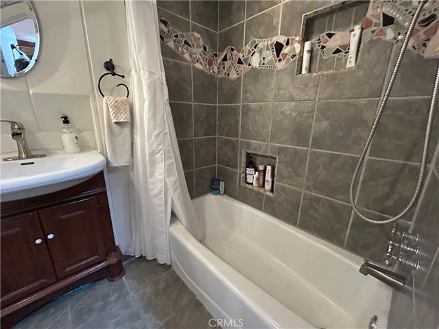 23230 Raymond, Chatsworth, CA 91311