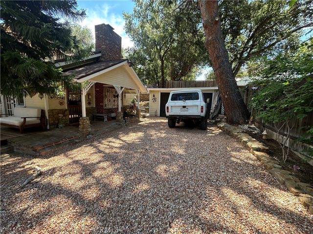 23230 Raymond, Chatsworth, CA 91311