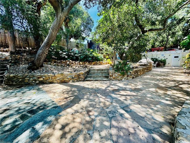 23230 Raymond, Chatsworth, CA 91311