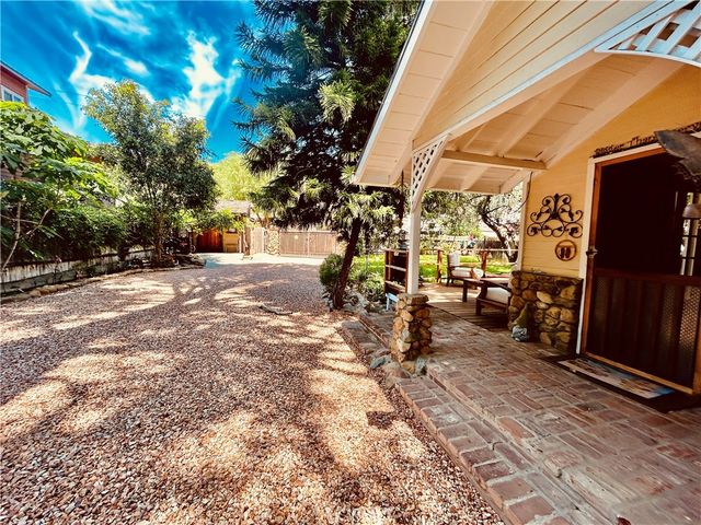 23230 Raymond, Chatsworth, CA 91311