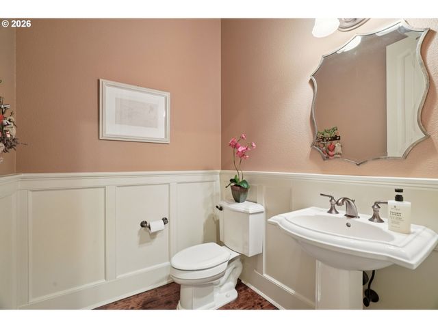 15915 WALUGA Dr, Lake Oswego, OR 97035