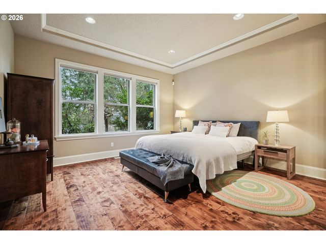 15915 WALUGA Dr, Lake Oswego, OR 97035