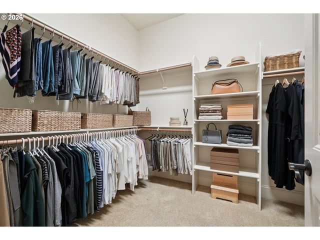 15915 WALUGA Dr, Lake Oswego, OR 97035