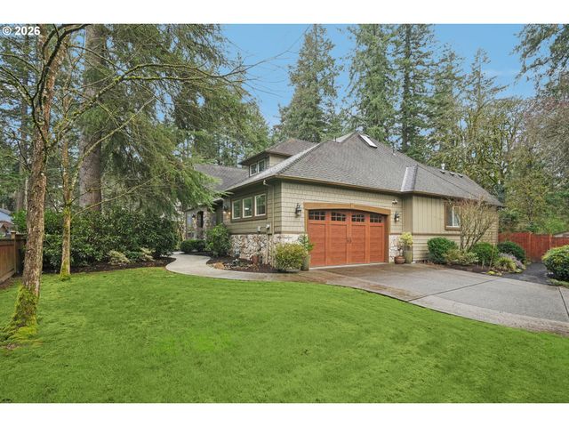 15915 WALUGA Dr, Lake Oswego, OR 97035