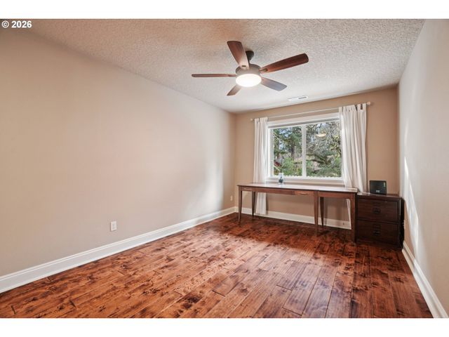 15915 WALUGA Dr, Lake Oswego, OR 97035