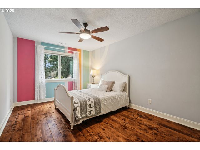 15915 WALUGA Dr, Lake Oswego, OR 97035