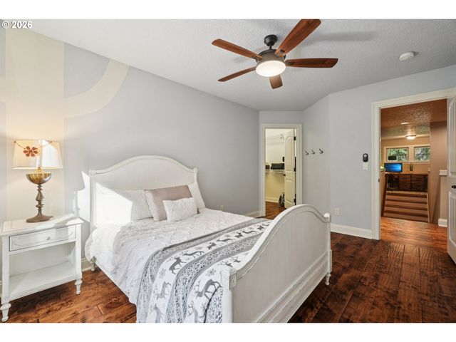 15915 WALUGA Dr, Lake Oswego, OR 97035