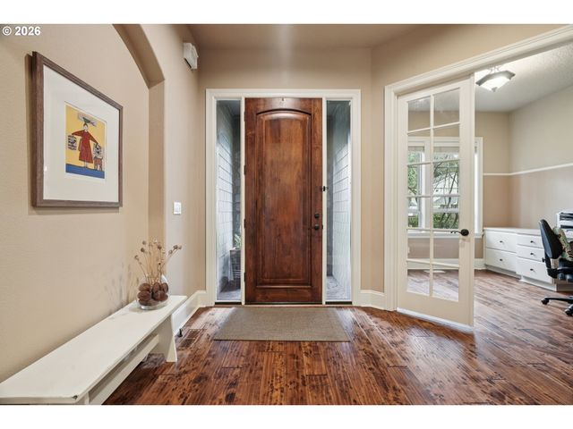 15915 WALUGA Dr, Lake Oswego, OR 97035