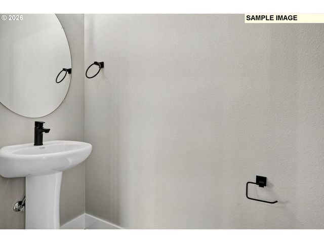 2002 E BADGER Way 1, La Center, WA 98629