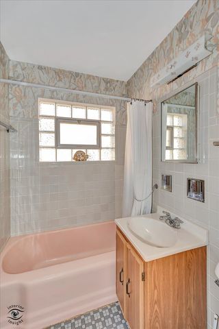 5819 S Mason Avenue, Chicago, IL 60638