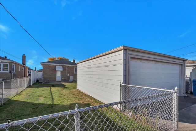 5819 S Mason Avenue, Chicago, IL 60638