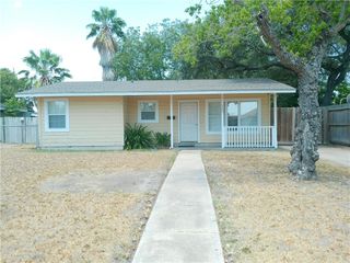 749 Westchester Dr, Corpus Christi, TX 78408