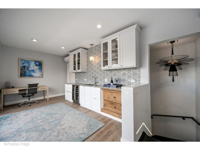 1601 S INDIANA Avenue 503, Chicago, IL 60616