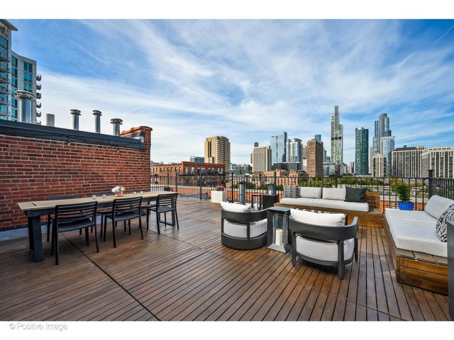 1601 S INDIANA Avenue 503, Chicago, IL 60616