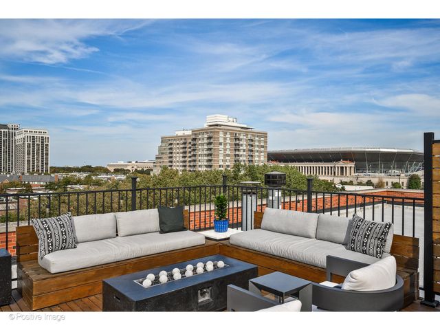 1601 S INDIANA Avenue 503, Chicago, IL 60616