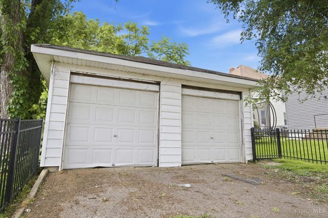 6125 Clephane Avenue, Cincinnati, OH 45227