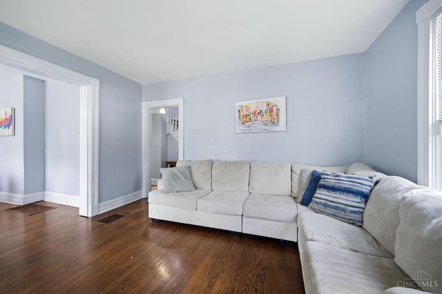 6125 Clephane Avenue, Cincinnati, OH 45227
