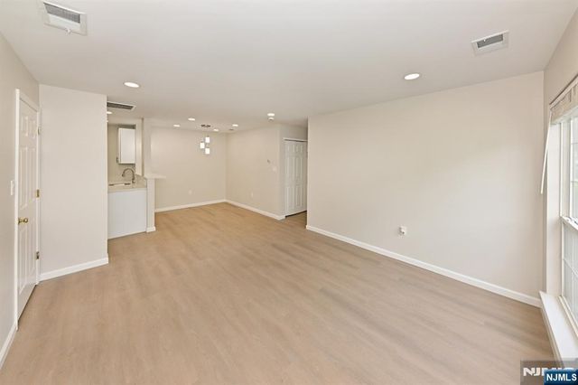 1142 Stafford Street, Mahwah, NJ 07430