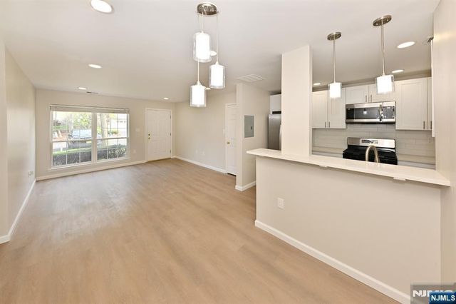 1142 Stafford Street, Mahwah, NJ 07430