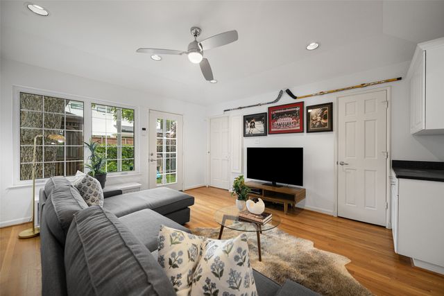 6133 Kenwood Avenue, Dallas, TX 75214