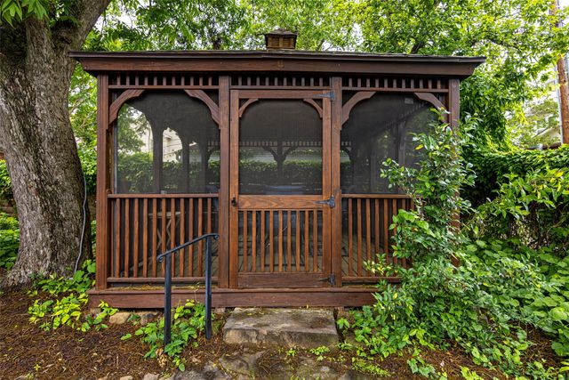 6133 Kenwood Avenue, Dallas, TX 75214
