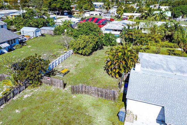 1073 Florence Road, Lake Worth, FL 33462