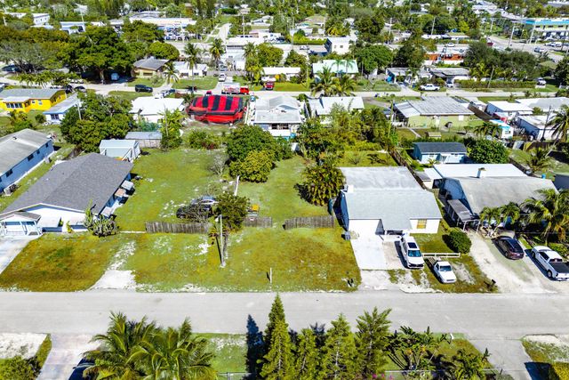 1073 Florence Road, Lake Worth, FL 33462