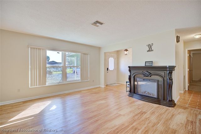 1614 Gramarcy Avenue, Sebring, FL 33875