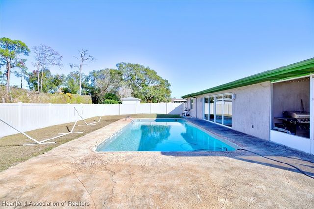 1614 Gramarcy Avenue, Sebring, FL 33875