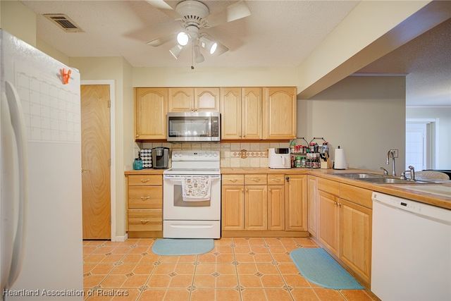 1614 Gramarcy Avenue, Sebring, FL 33875