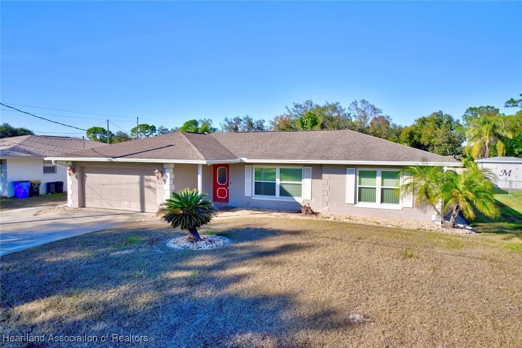 1614 Gramarcy Avenue, Sebring, FL 33875