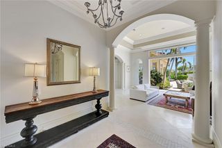 2052 Isla Vista LN, Naples, FL 34105