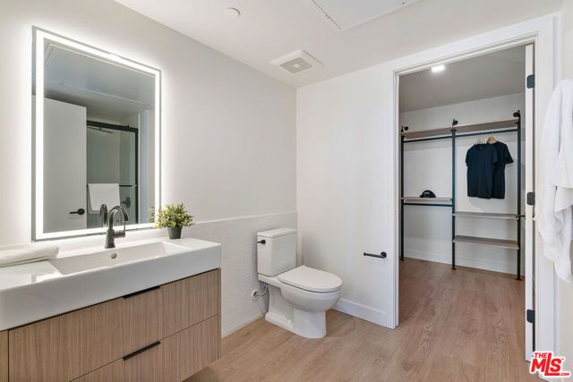 10700 Tabor Street PH24, Los Angeles, CA 90034