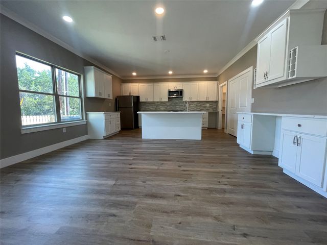 3600 Hilltop Road, Granbury, TX 76048