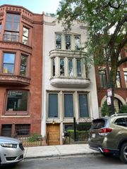 29 E Scott Street, Chicago, IL 60610